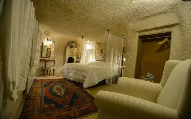 Valley Inn Cave Hotel