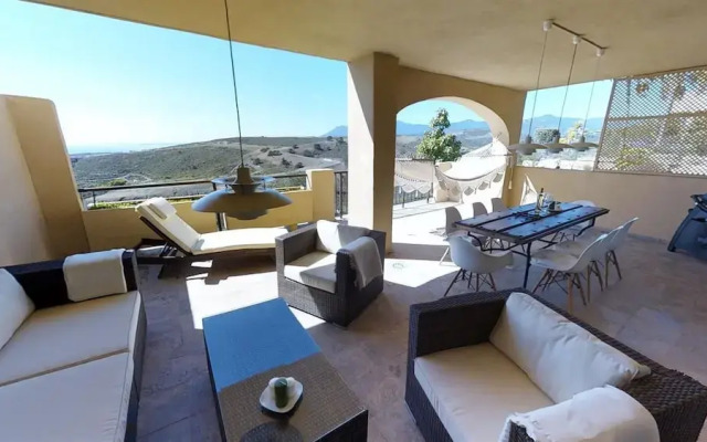 Wonderful Apartment with Great Views