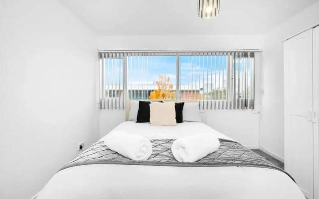 3-bed House in Birmingham-jlr,nec,bham,airport