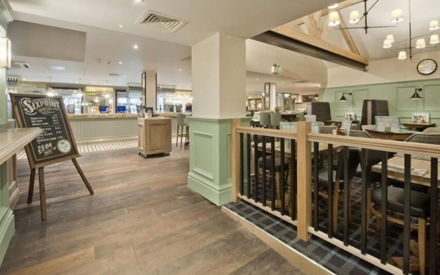 The Queen Hotel Wetherspoon