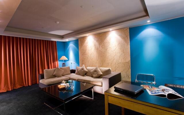 H.M.Hotel