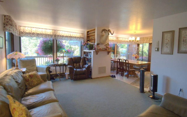 Fisherman's Tales Bed and Breakfast