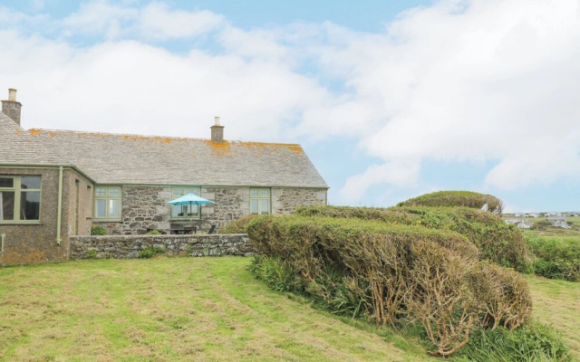 Parc An Castle Cottage