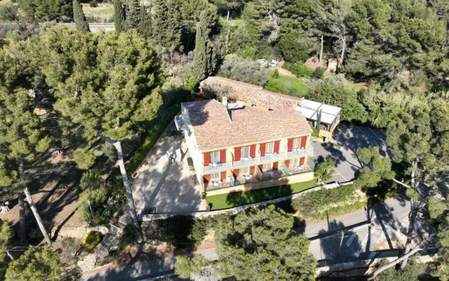 Hôtel Corniche du Liouquet