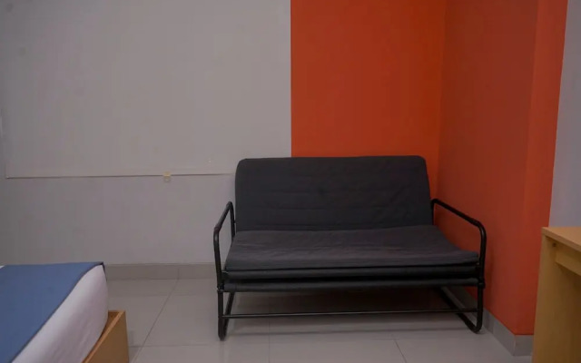 Cozy And Homey Studio At Trimezia Beverly 90210 Apartment