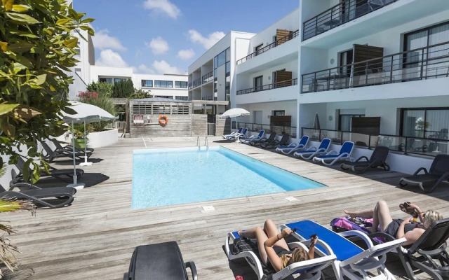 Modern Apartment in Coastal Town La Rochelle