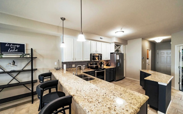 Happy Haven @ Lands End 3 BDR Resort Condo!