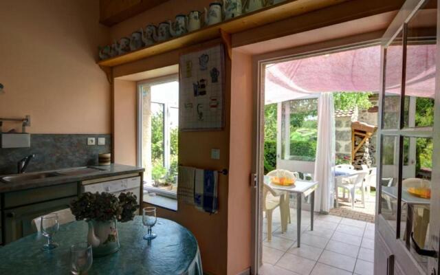 Gîte Marols, 4 pièces, 6 personnes - FR-1-496-2