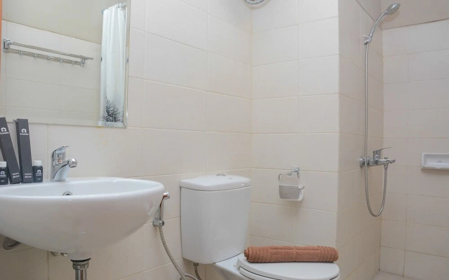 Warm and Cozy 2BR Apartment Woodland Park Residence