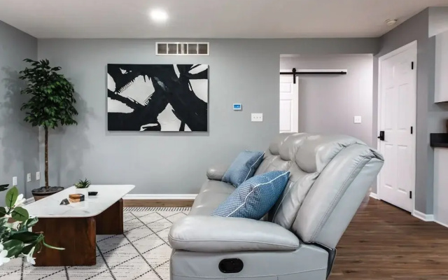 Cozy Modern Villa in New Castle