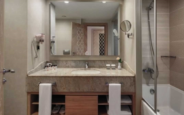 Royal Alhambra Palace – All Inclusive