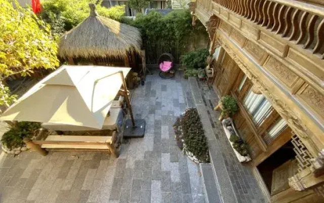 Yunmengze Hostel