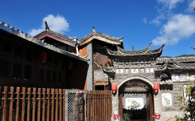 Lijiang Shuhe Ancient Town In Spring