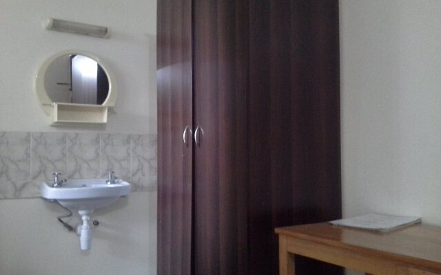 Fine Travellers Hotel