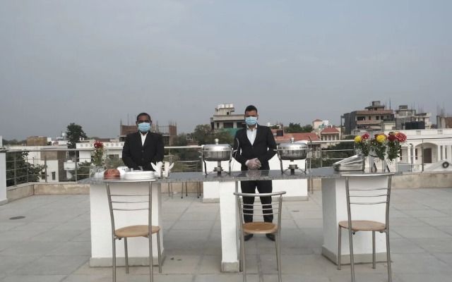 Capital O 87040 Hotel Kesar