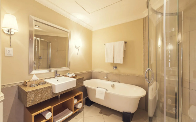 Sun City Hotel and Casino