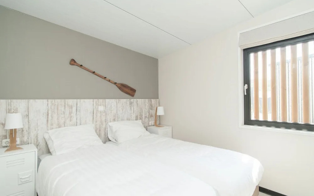 Beautiful Lodge With a Dishwasher, in Bloemendaal