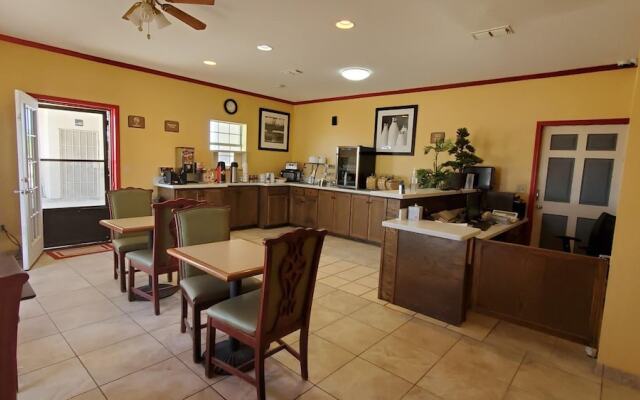 La Bonita Inn And Suites