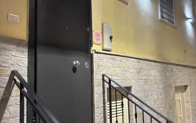 Roses Suite & Apartments