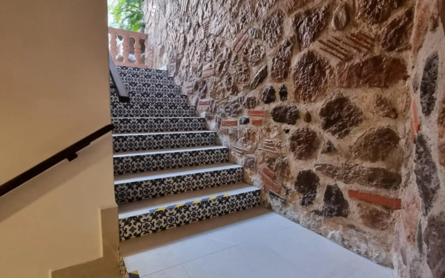 Marboka Hotel & Suites