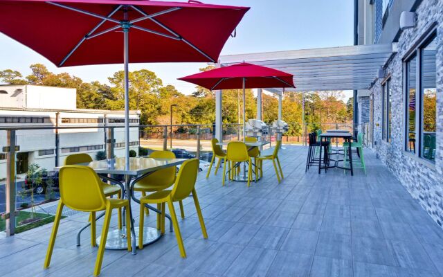 Home2 Suites by Hilton Savannah Midtown, GA