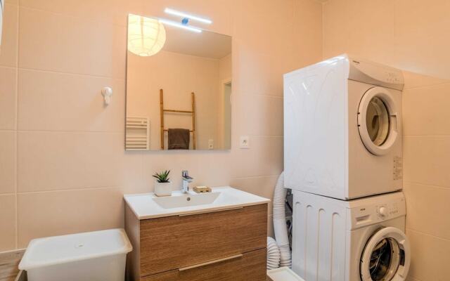 Pretty One-bedroom Apartment of 70m² With Balcony - Strasbourg