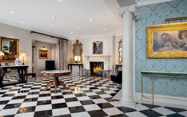 No. 30 Knightsbridge