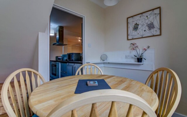 Stylish and Charming City Centre apt for 6