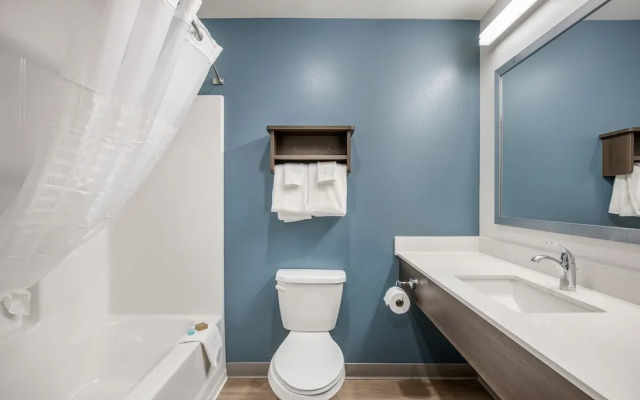 WoodSpring Suites Libertyville - Chicago