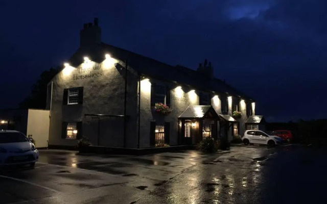 The Three Horseshoes