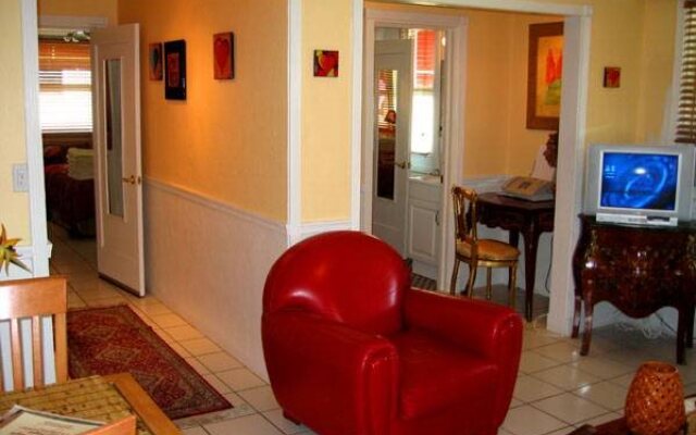 Villa Sinclair Beach Suites and Spa