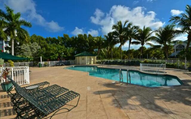 Sunrise Suites by TO
