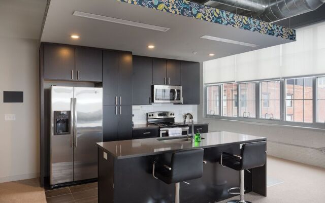 Spacious 1BR with Free Parking | Zen@Boss