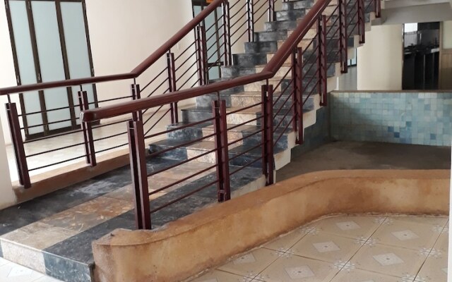Ngan Hang Hotel