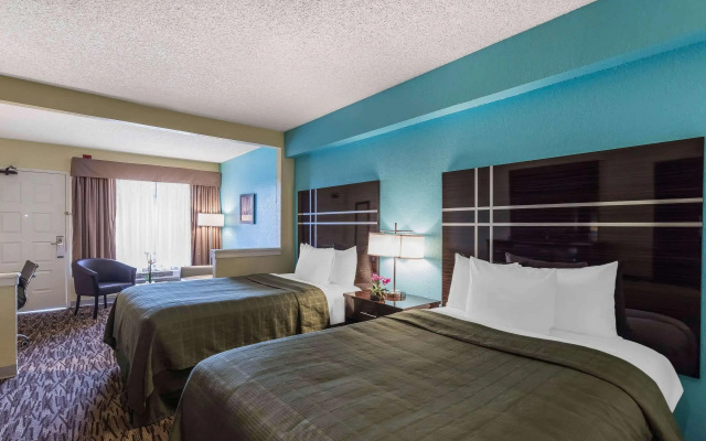 Boca Suites Deerfield Beach, SureStay Collection by BW