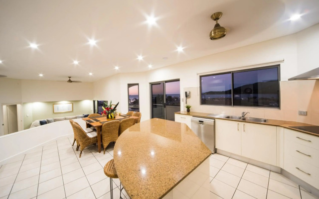 Portside Whitsunday Hotel