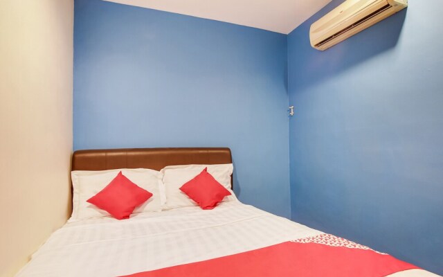 OYO 90282 Hotel Taj Seksyen 7