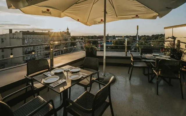 Green Hotel