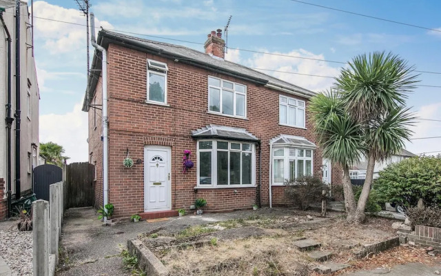 4br-sleeps10-parking-garden