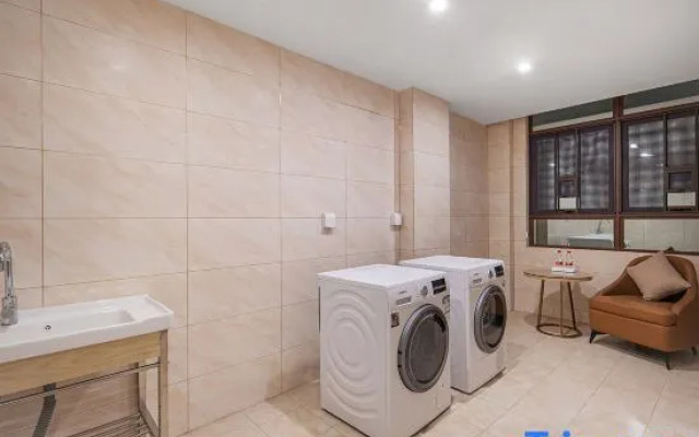 Vienna 3 Best Hotel (Huizhou Jichang Maan)