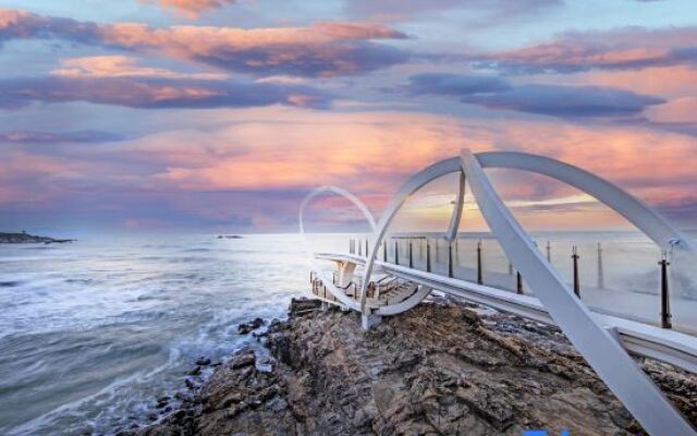 Salt Crystal Hotel By RìChū