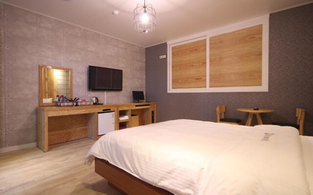 Gimhae Jangyu Check hotel