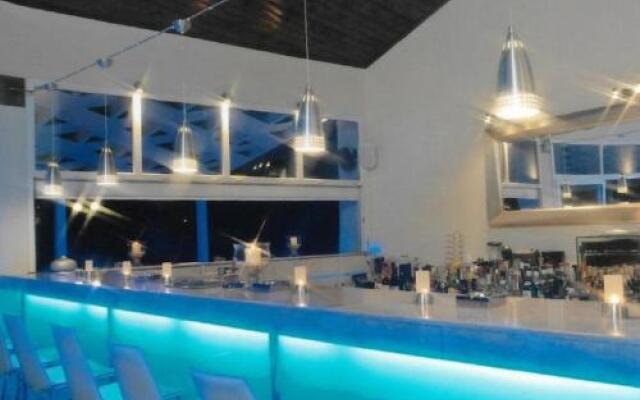 Villa A & H Villa