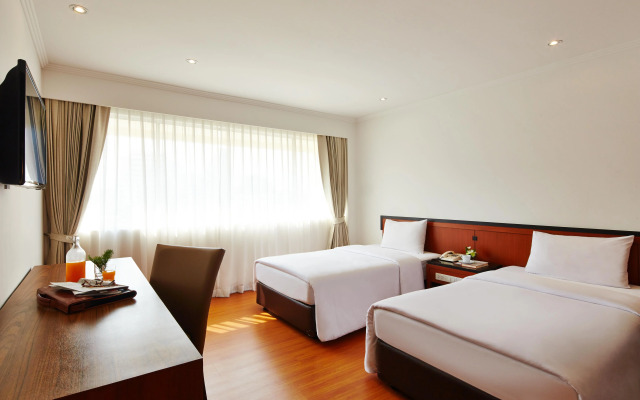 Narai Hotel (SHA Extra Plus)
