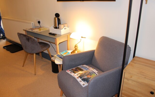 Woodlands Country House