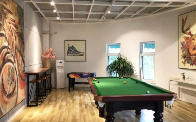 Zhumei Impression Apartment Hotel (Qingdao Taidong Pedestrian Street)