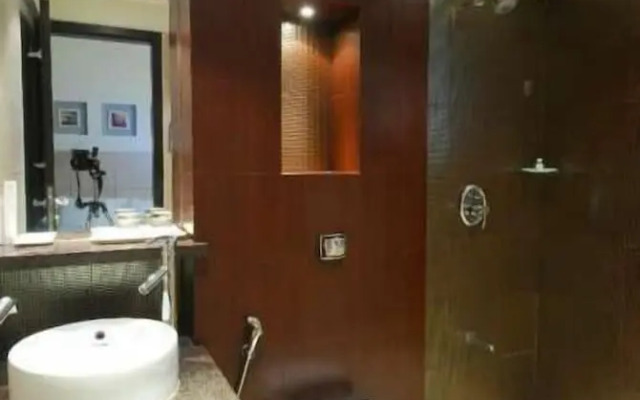 Hotel Varishtta Executive Inn