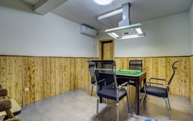 Momo Hostel
