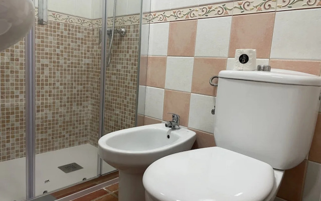 Casa Paquita con Piscina Privada en Maro By At Hom