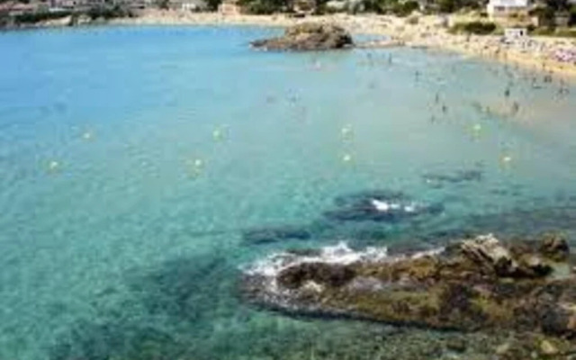 Apartment - 3 Bedrooms with Sea views - 107161